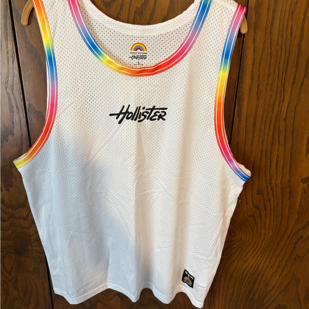 Hollister Women's White Tank Top with Rainbow Trim new without tags
